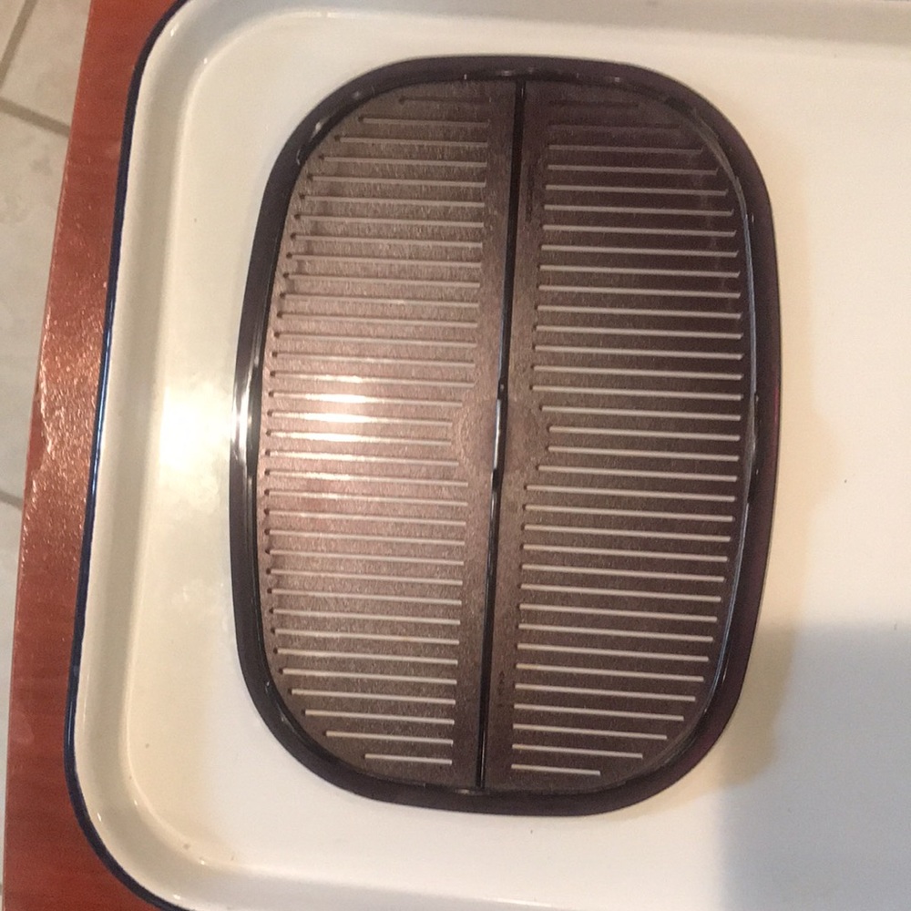 Tupperware Oval MicroCooker - Picture 12 of 16